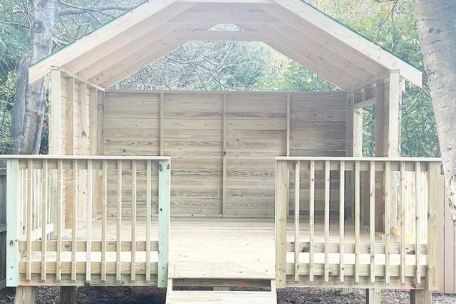 Decking 25 new treehouse project 2