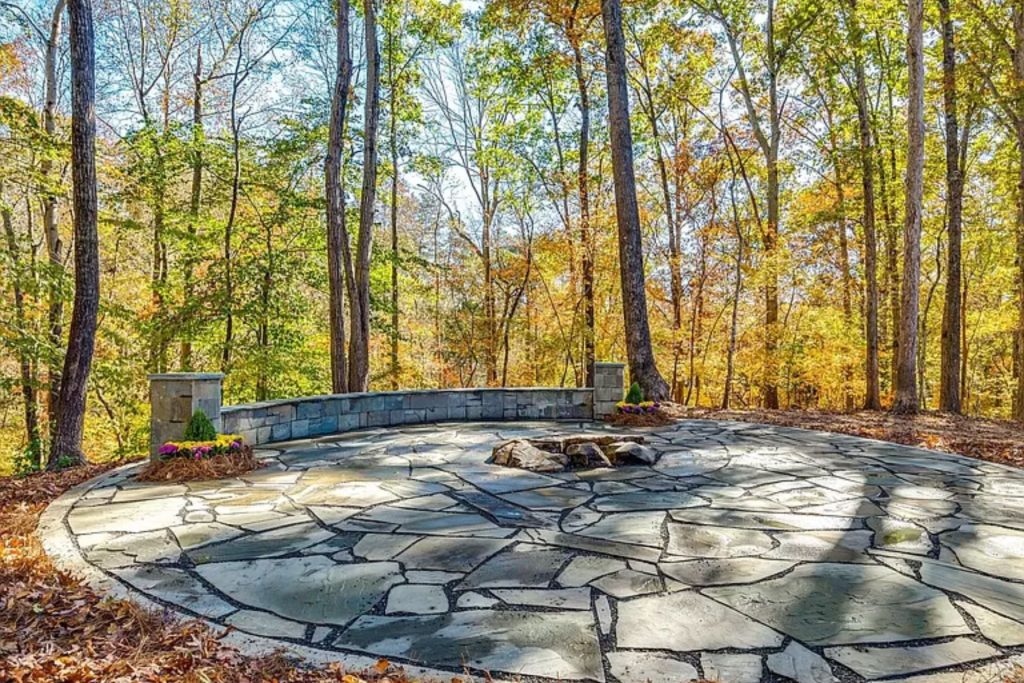 final flagstone patio installation 