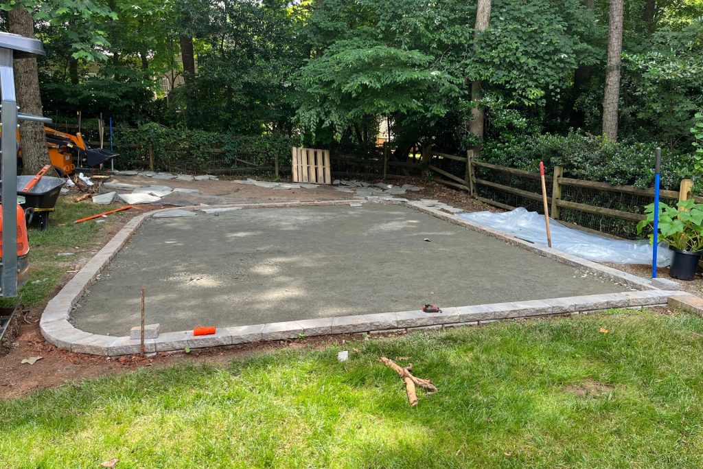 grading dirt for irregular flagstone patio